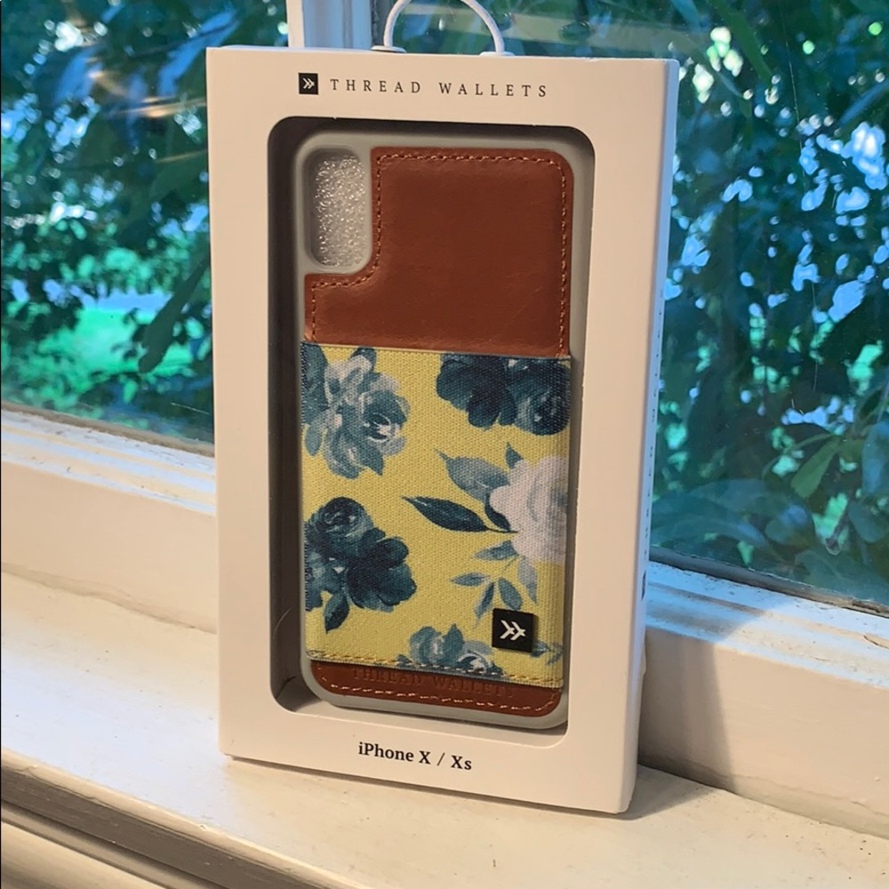 NWT - Thread Wallet Case iPhone X / XS